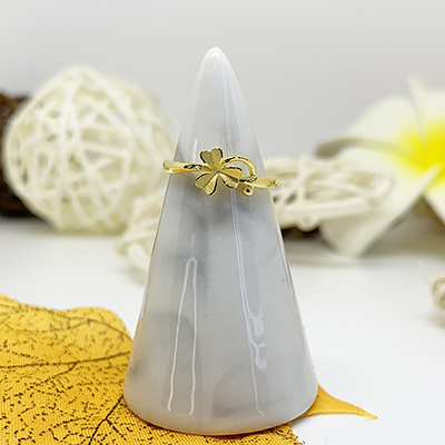 三葉草愛心黃金戒指