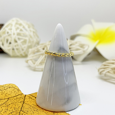 麻花​​​​​​​黃金戒指