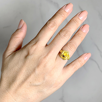 小玫瑰鑽沙黃金戒指